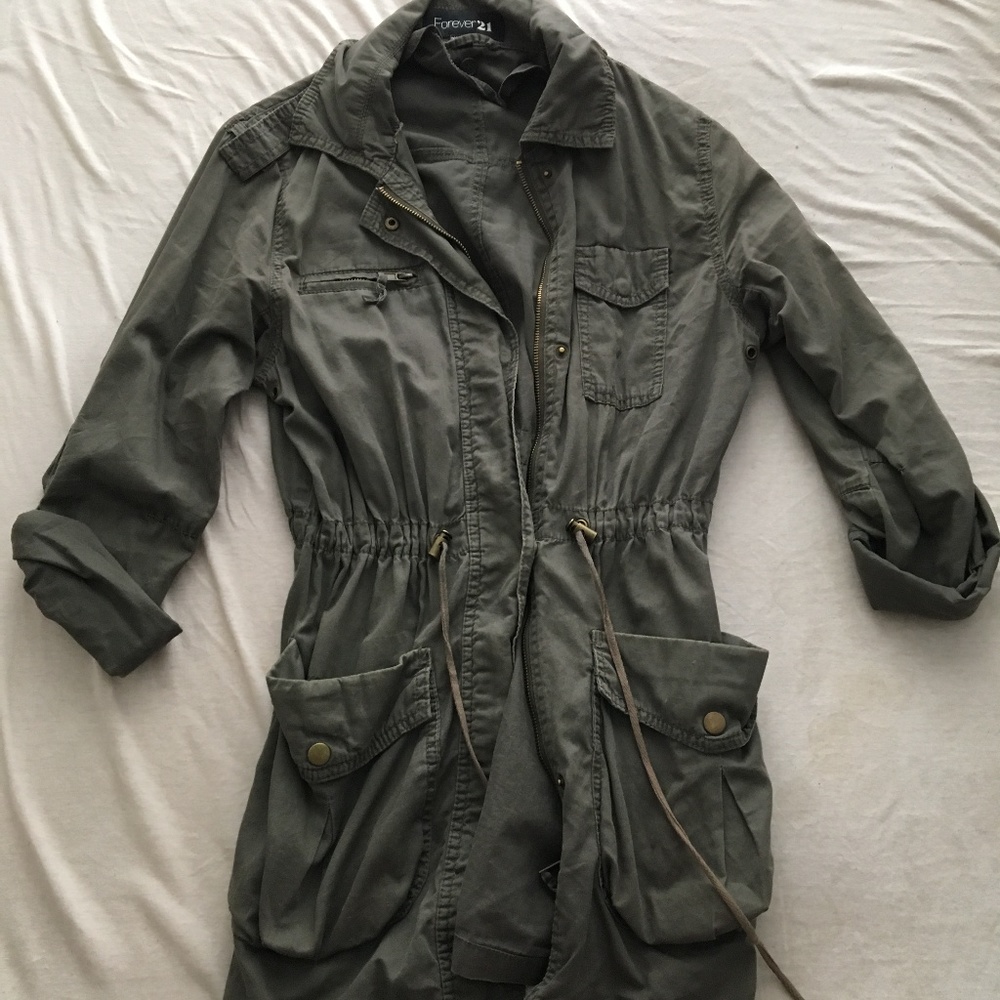 ✖️SOLD ✖️Olive Green Forever 21 Light Jacket